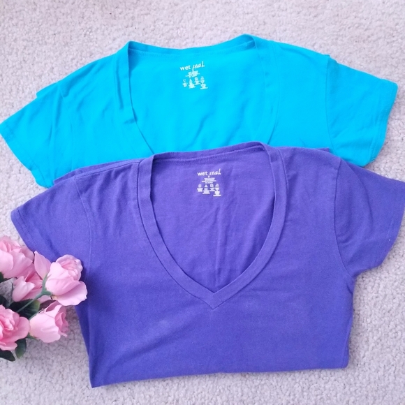 Wet Seal Tops - Wet Seal Bright Basic Vneck Bold Colorful Tshirts